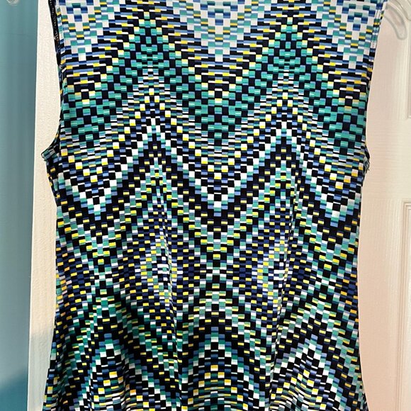 Green and Blue Geometric cow neck Tunic: size medium - Picture 3 of 3